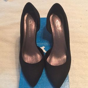Black velvet heels